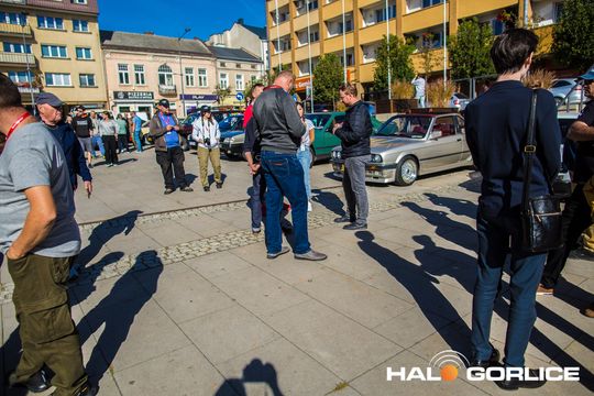 stare samochody na gorlickim Rynku