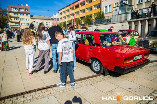 stare samochody na gorlickim Rynku