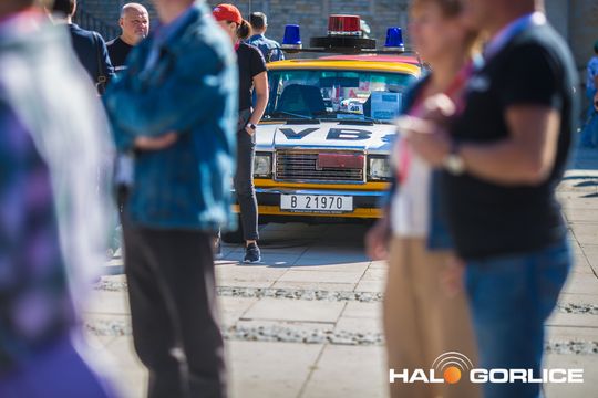stare samochody na gorlickim Rynku