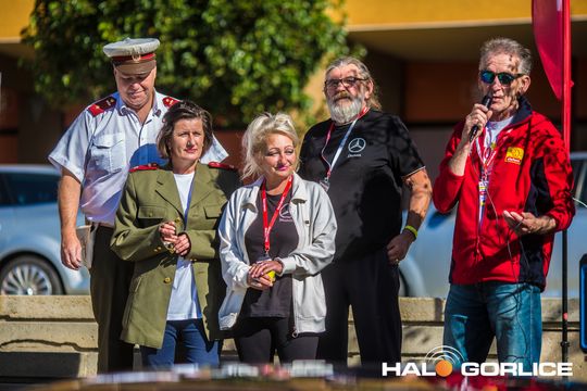 stare samochody na gorlickim Rynku