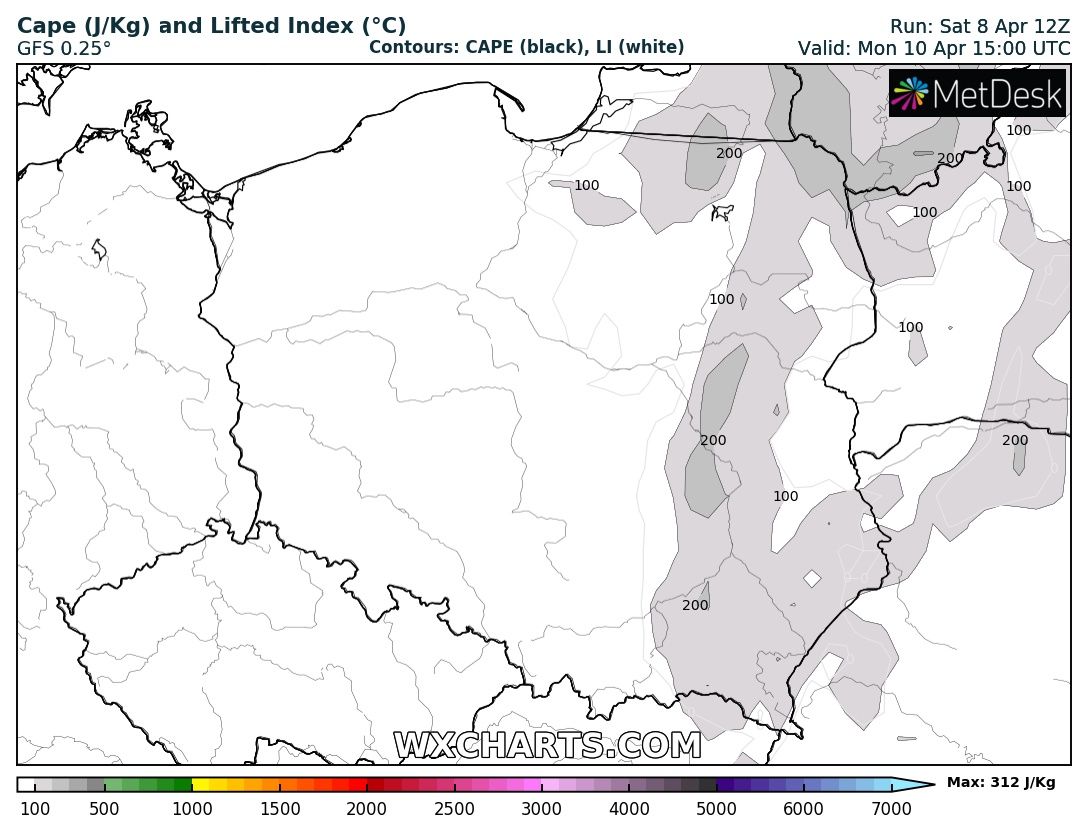 wyliczany wzrost CAPE w Poniedziałek Wielkanocny o 17 CEST, źródło: wxcharts.com