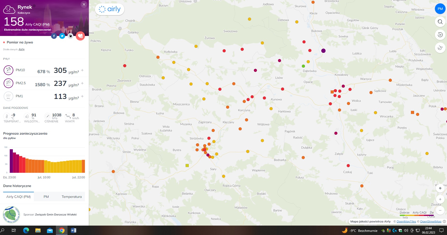 tan powietrza pod kątem zanieczyszczenia pyłami PM10 i PM2.5 w poniedziałek o 22.44 CET