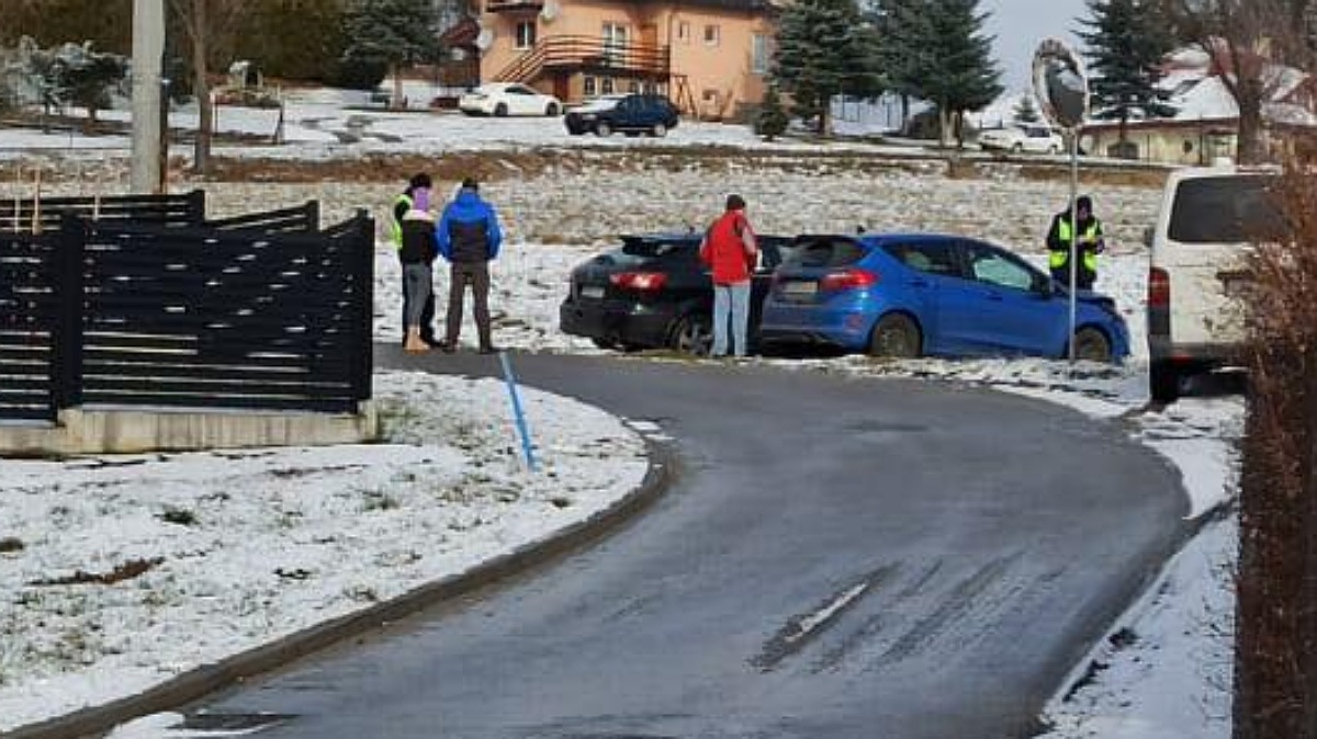 Kolizja ul. Biechońskiego, Gorlice, 6 marca 2023, halogorlice.info